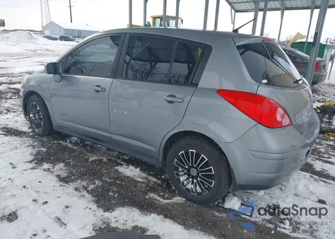 2011 Nissan Versa 1.8S z USA, uszkodzony, nr VIN 3N1BC1CP1BL486843